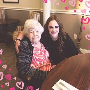 Meet your Posher, Caitlin